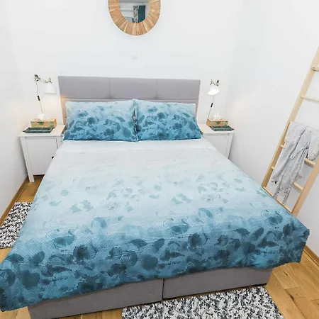 Horizon Apartment Split